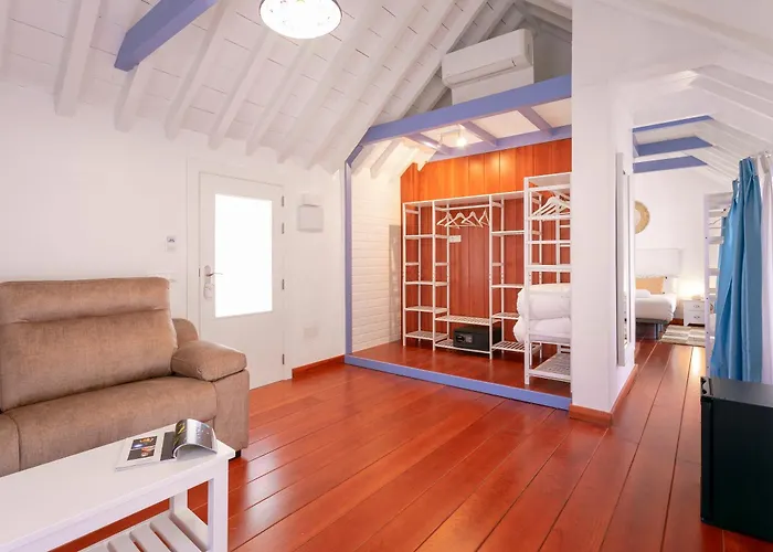 Konukevi Cse The Old House Marbella