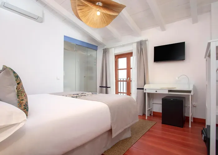 Cse The Old House בית הארחה