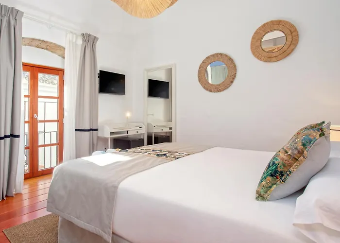 Cse The Old House 3* מארבלה